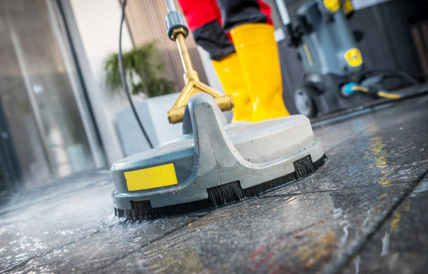 Best Roof Power Washing Services  in Newburgh Heights, OH